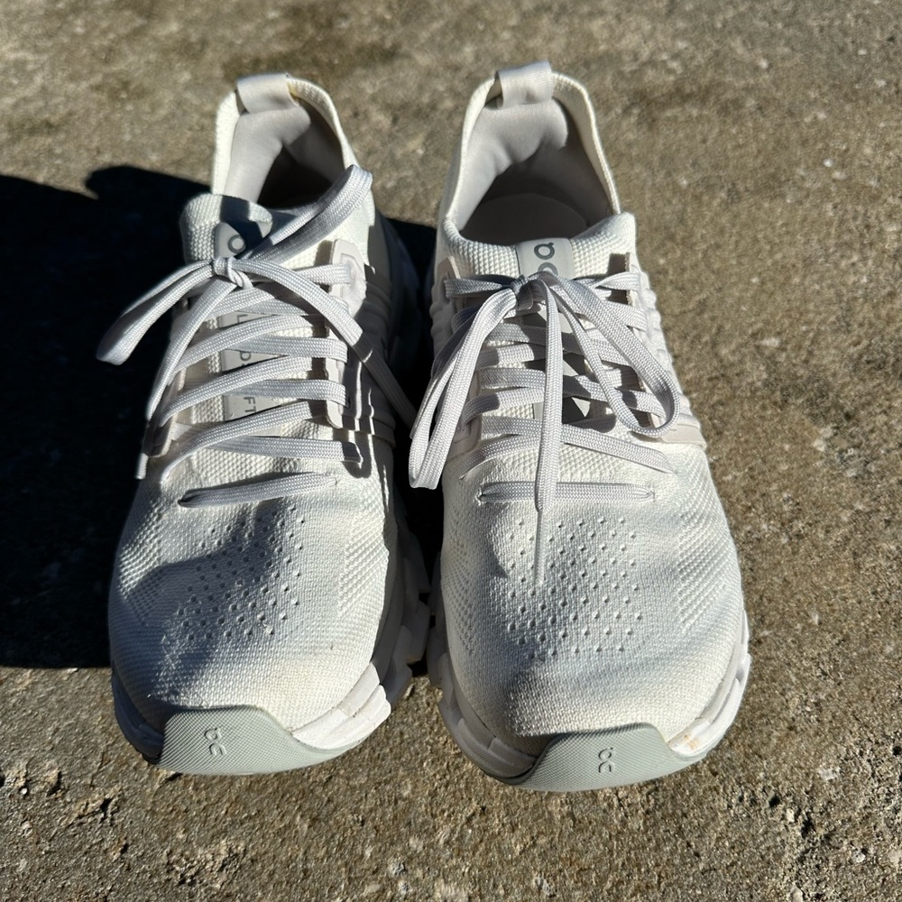 On cloud running  white womens shoes